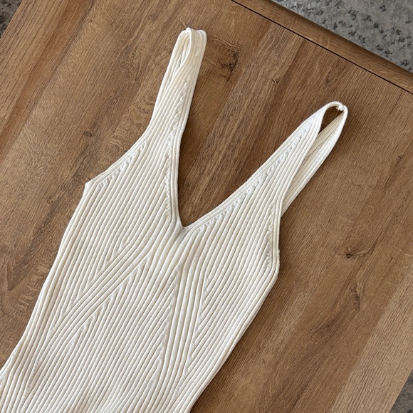 H&M bodycon cream dress - Picture 4 of 5